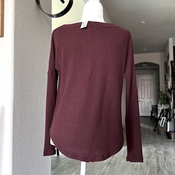 NWT Aeropostale Waffle Knit XS Maroon Long Sleeve Oversized Boat Neck Loose - Picture 2 of 8